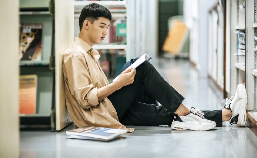 Pentingnya Membaca di Perpustakaan Untuk Masa Depan